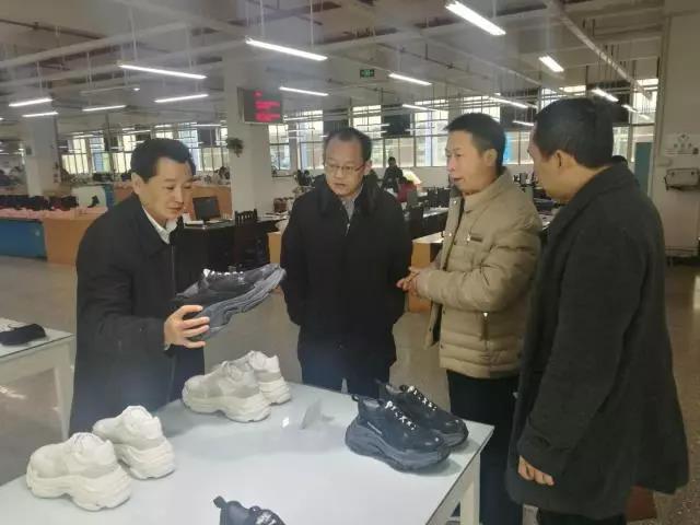 湖南省委台办副巡视员罗爱民一行赴娄底调研
