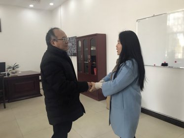 沅陵县委常委、统战部长金建平走访慰问在沅台企