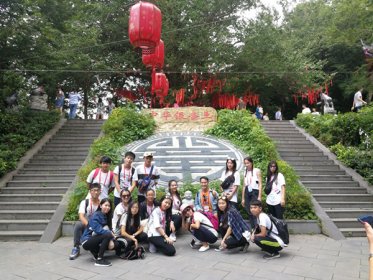 娄台青少年文艺交流夏令营走进新化