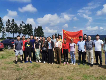 会同县委台办助力台企销售杨梅