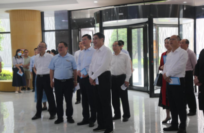 全国台联会长黄志贤赴芙蓉区两岸青年文化产业孵化基地调研