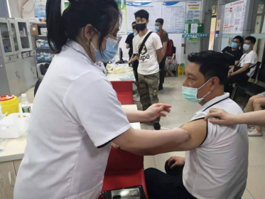 在长台胞有序接种新冠疫苗
