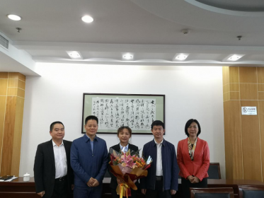 湘潭市副市长会见“全国对台工作系统先进个人”获得者李佳