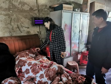 益阳市委台办走访慰问患病台胞