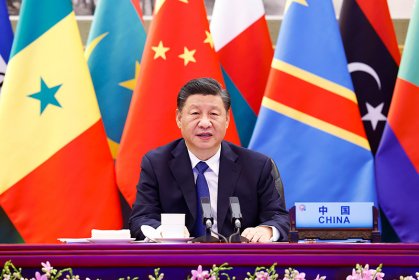 <b>习近平出席中非合作论坛第八届部长级会议开幕式并发表主旨演讲</b>