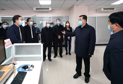 张庆伟走访部分中央媒体驻湘机构并座谈