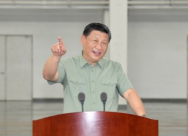习近平视察文昌航天发射场