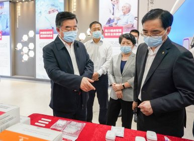 张庆伟：抢抓机遇加强科技创新壮大产业集群 大力推动湖南药品产业高质量发