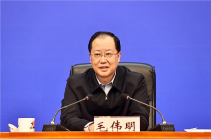 毛伟明：保持攻势 常抓不懈 牢牢守住生态环境安全底线