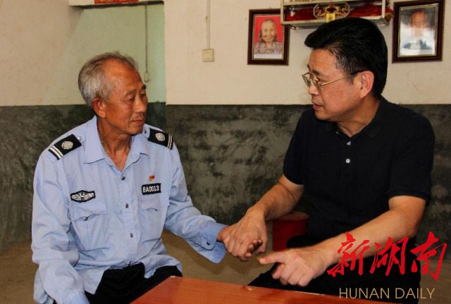 省委台办主任曾智夫赴安仁坪上村调研乡村振兴