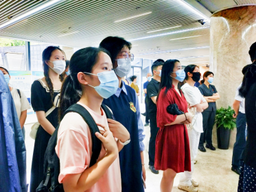 长沙市委台办组织在长港澳台大学生到长沙知识产权法庭参观交流