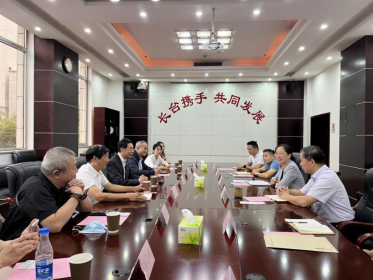 长沙市委台办与旺旺集团中国旺基金会总经理赵宏利座谈交流