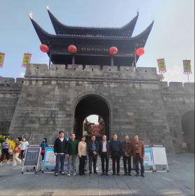 省委台办到湘西州吉首市乾州古城调研