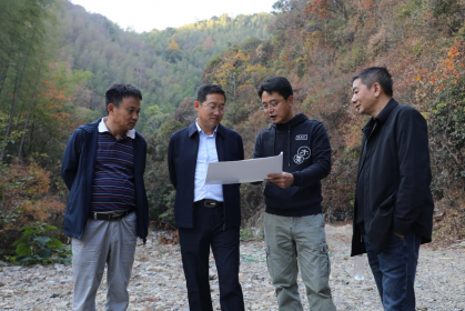 双牌县委书记张跃斌就国家海峡两岸交流基地阳明山旅游发展工作现场办公