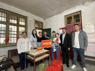 台湾新住民经贸文化交流协会看望亚运冠军邓丽娟家属