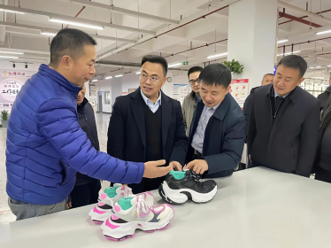 双峰县走访慰问台资企业