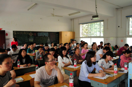 长沙市涉台教育基地王家冲小学举办家长学校培训活动