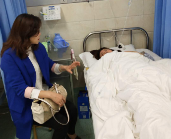 津市市台办心系帮扶贫困户 深入病房送温暖