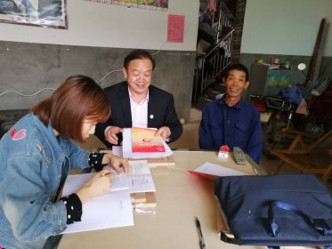 永州市委台办深入江永走访慰问贫困户