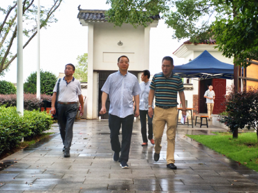 长沙市委台办主任袁义和调研湖南省海峡两岸交流基地黄兴故居