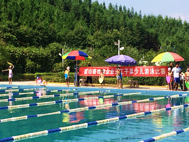 蓝山县台企举办员工子弟游泳比赛