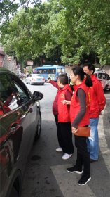 凤凰县台属积极投身国庆执勤志愿者服务活动
