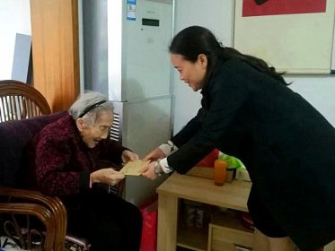 岳麓区委台办开展重阳节慰问走访活动