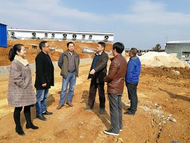 凤凰县做好承接产业转移助力脱贫攻坚工作