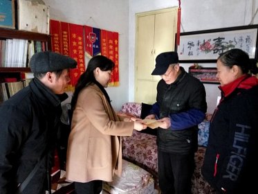 岳麓区委台办走访慰问黄埔同学会老人