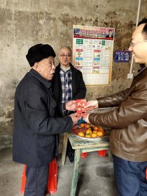 临武县台办春节前走访慰问困难台胞台属