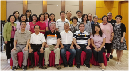 台北市装饰材料商业公会理事长陈铁雄一行来张家界参访